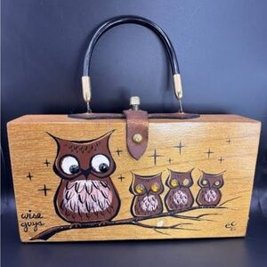 Live show listing- item in image is not for sale